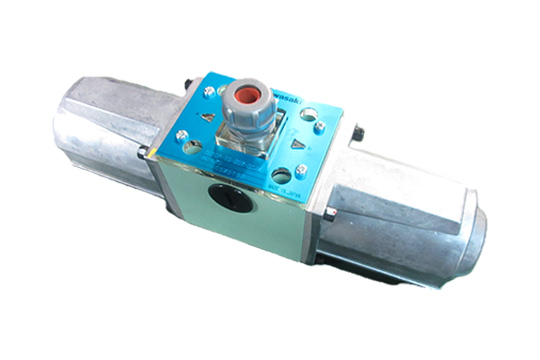 電磁切換弁の写真